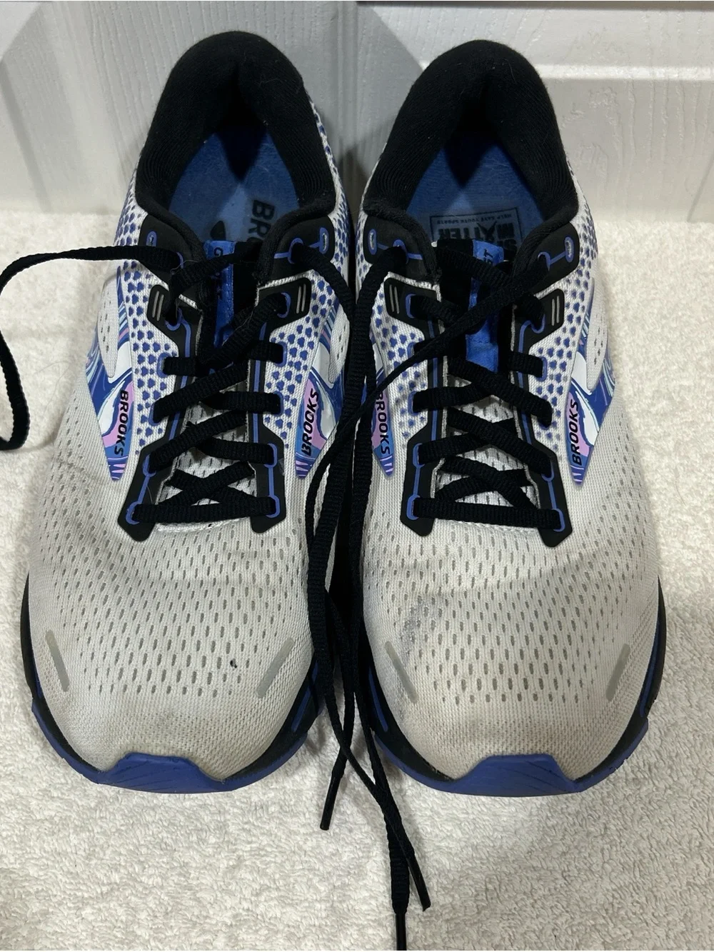 Brooks Ghost Men’s Sneakers – Size 10.5